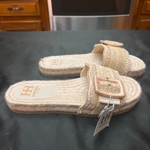 New With Tag Haute Hippie Brand Beige Woven Slide Sandals.  Sz. 9. - Picture 4 of 8